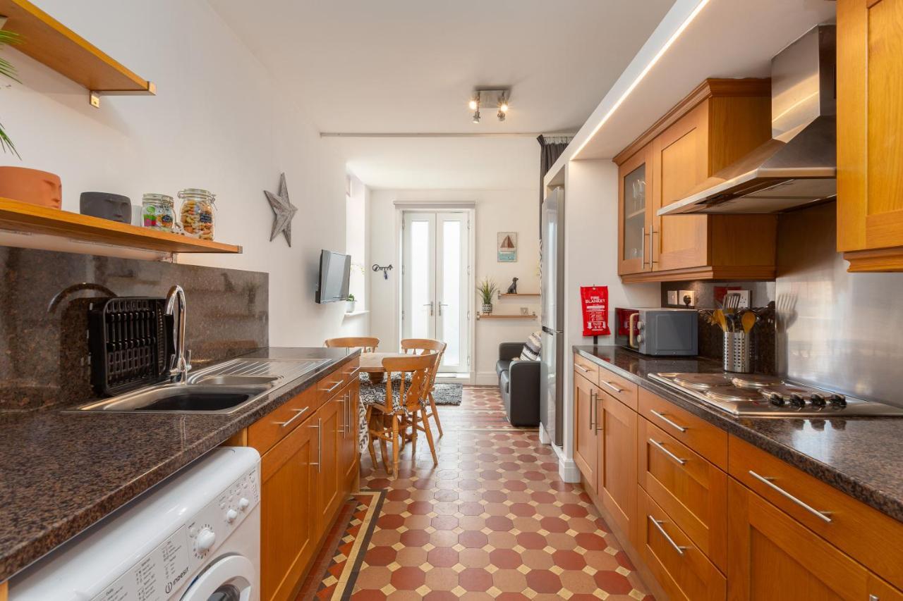 Charles Alexander Short Stay - Clifton Drive Beach Retreat Lytham St Annes Esterno foto