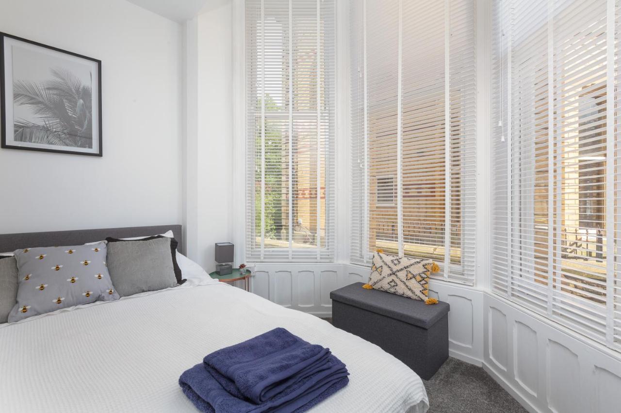 Charles Alexander Short Stay - Clifton Drive Beach Retreat Lytham St Annes Esterno foto