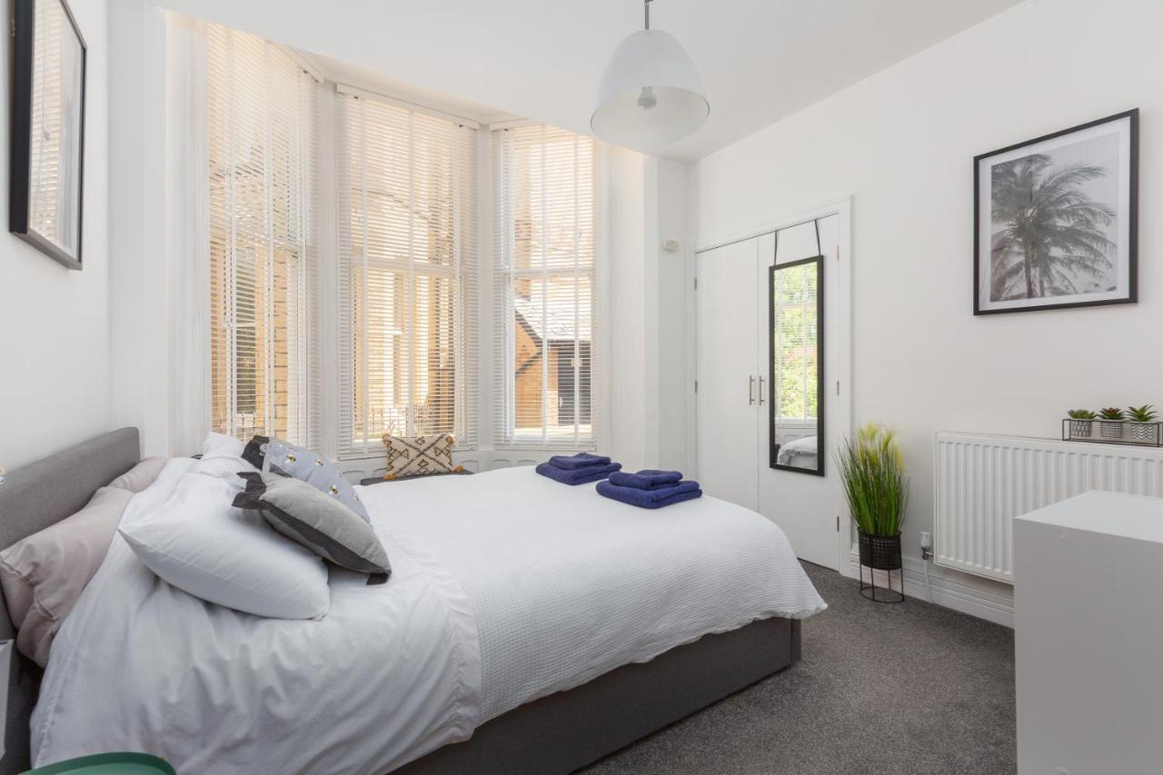 Charles Alexander Short Stay - Clifton Drive Beach Retreat Lytham St Annes Esterno foto