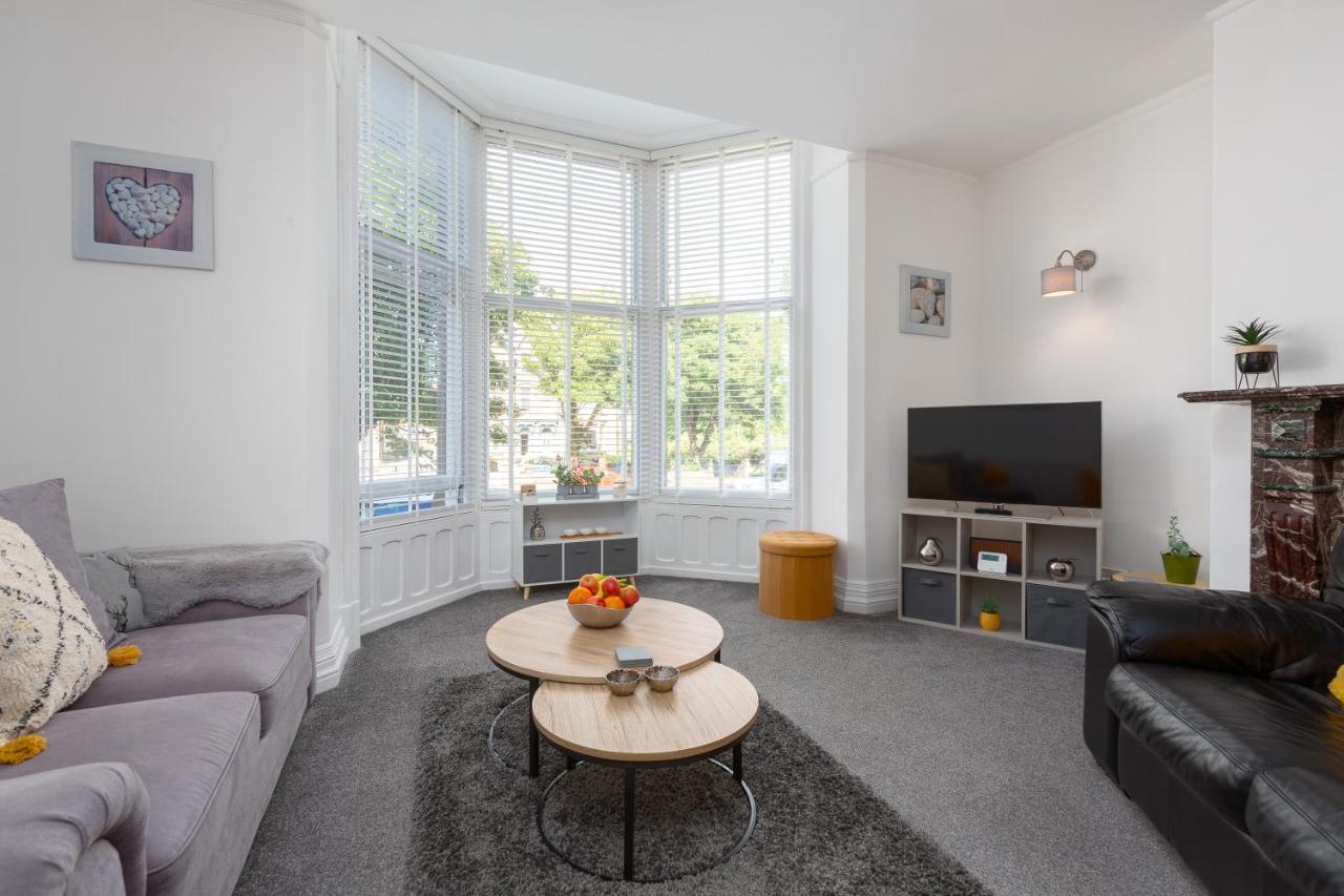 Charles Alexander Short Stay - Clifton Drive Beach Retreat Lytham St Annes Esterno foto