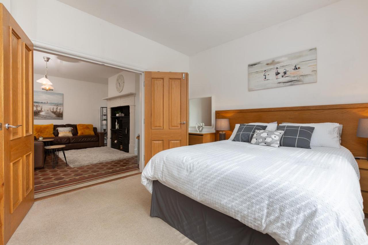 Charles Alexander Short Stay - Clifton Drive Beach Retreat Lytham St Annes Esterno foto