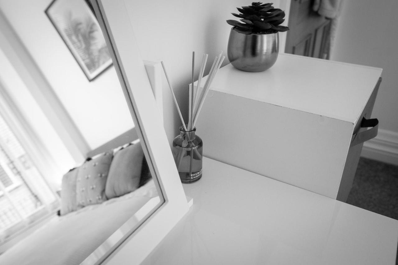 Charles Alexander Short Stay - Clifton Drive Beach Retreat Lytham St Annes Esterno foto